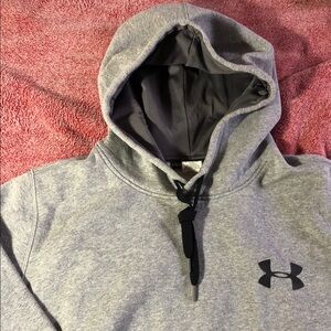 Under Armour Women’s heather grey soft hoodie LG